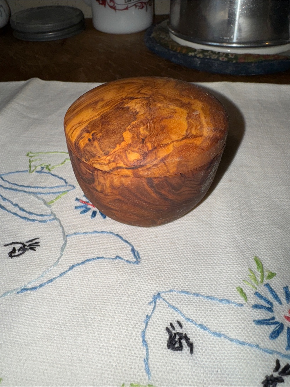 Olive wood trinket box